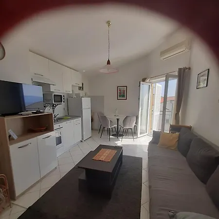 Hana Apartment *